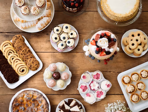 Vanillen confectionery team at work